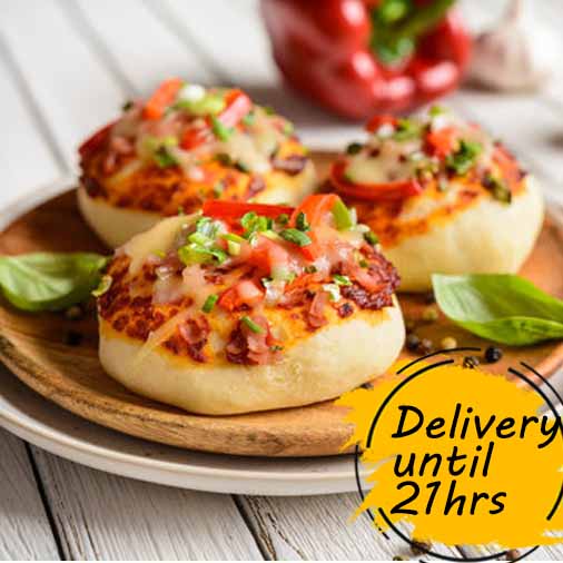 Mini Ham Pizza with cheese. The price includes 3 pieces, each 30g.
